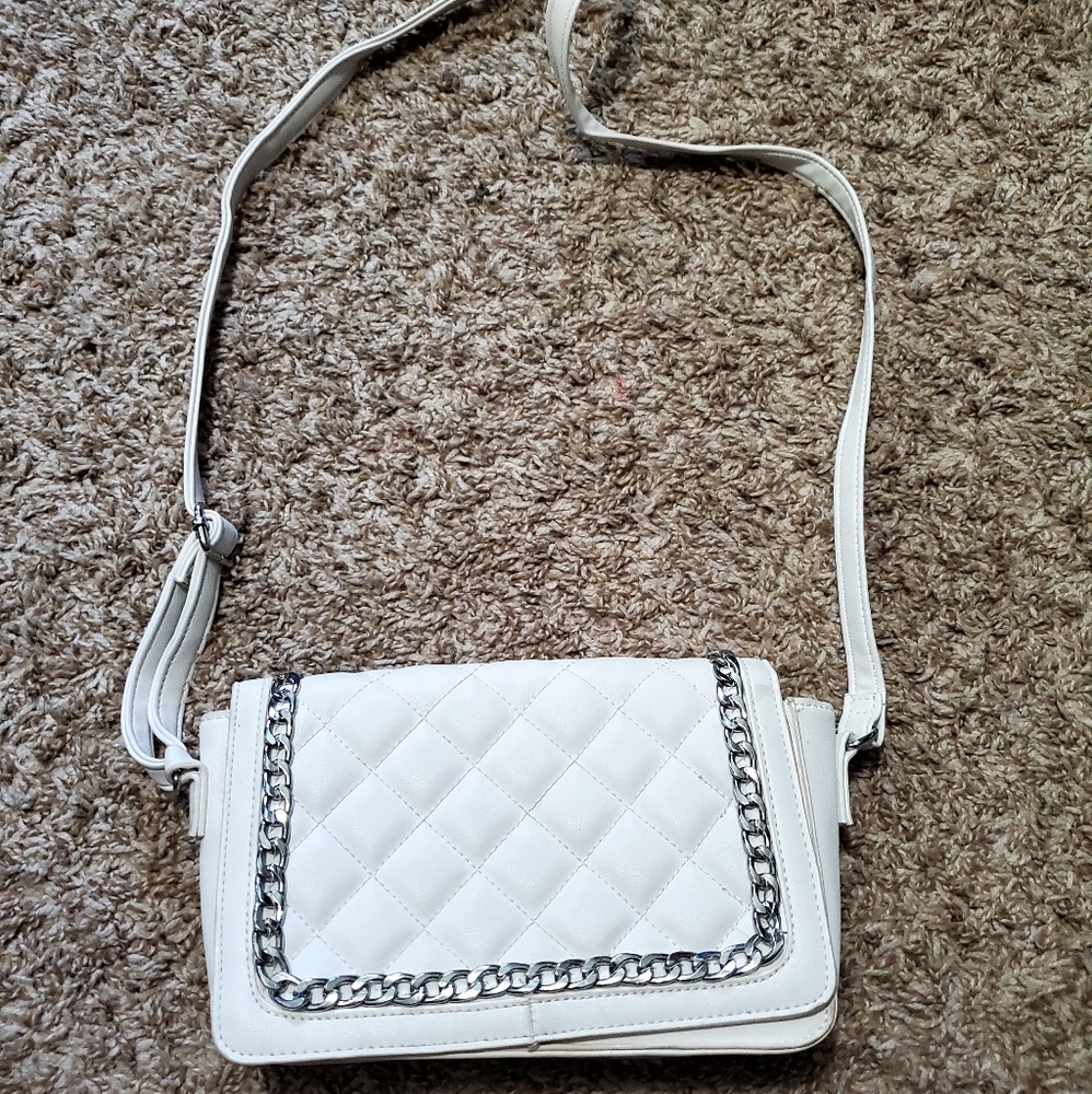 Boohoo white chain crossbody